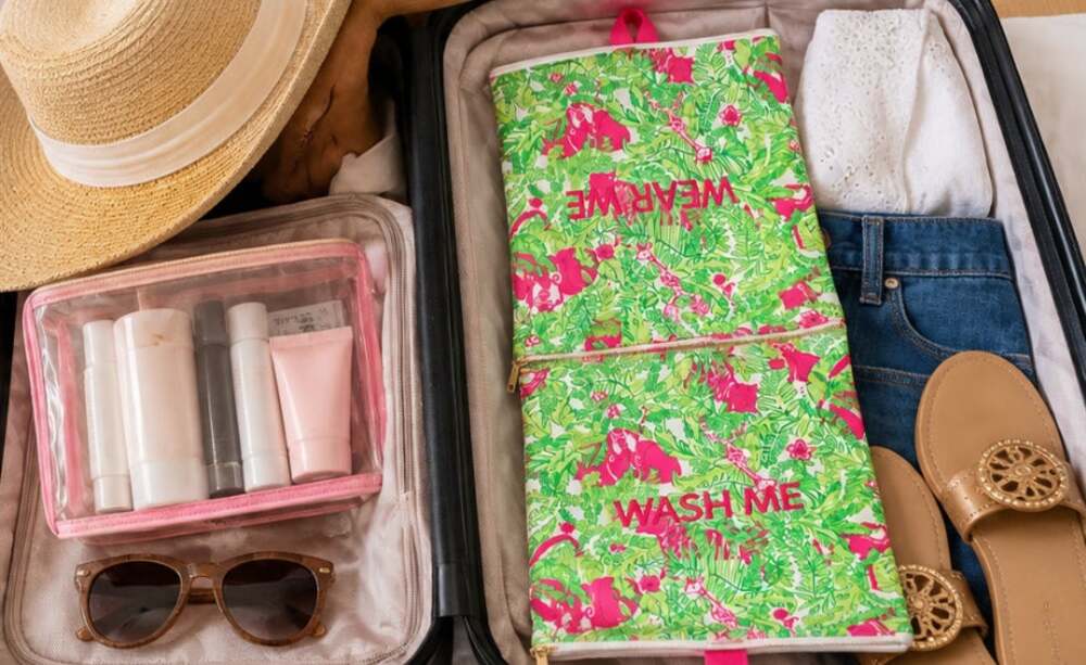 Lilly Pulitzer Backyard Safari Wash Me Wear Me Travel Laundry Bag Active